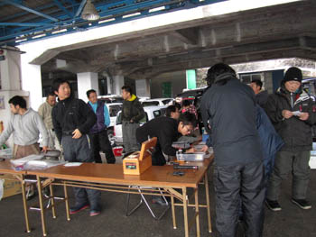 �x�͘p�������W�M���O�o�g��